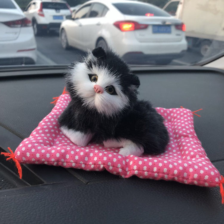 Picture of A simulated cat will call a sleeping cat cloth pad cat gift cat crafts toy car ornaments
