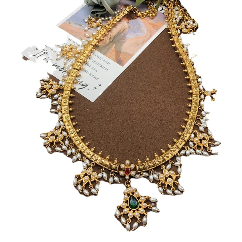 Western mid-ancient heavy industry baroque pearl short necklace wheat ear pendant stone sweater chain earrings high-end suit