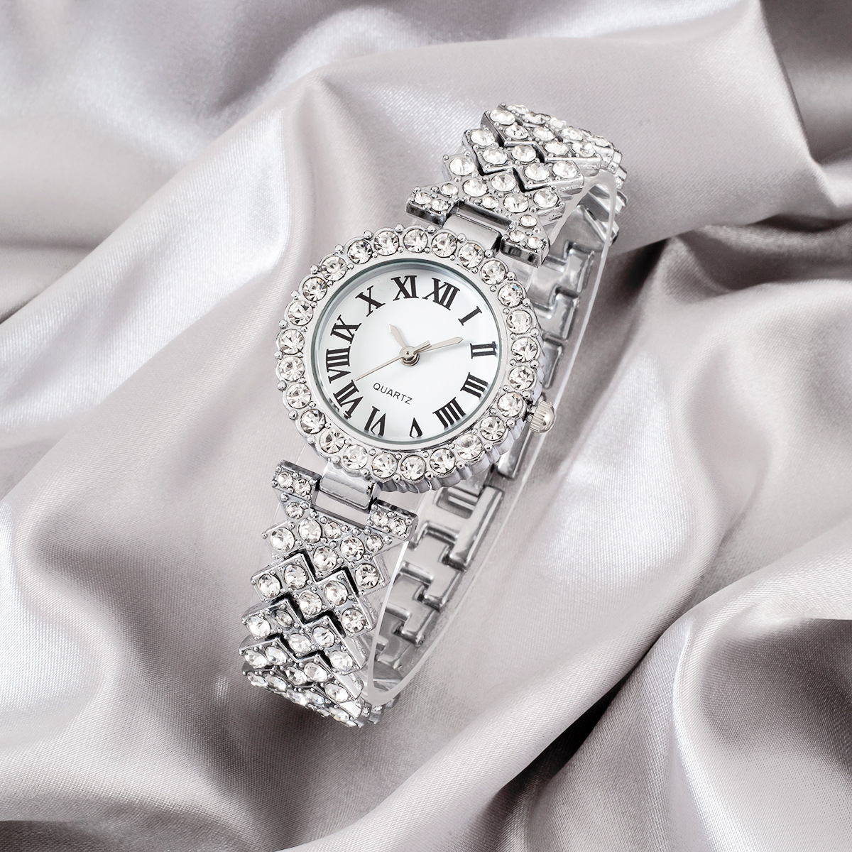 Women's Popular Roman Diamond Bracelet Watch Fashion Full Diamond Quartz Watch Factory Wholesale W Bracelet Watch for Women