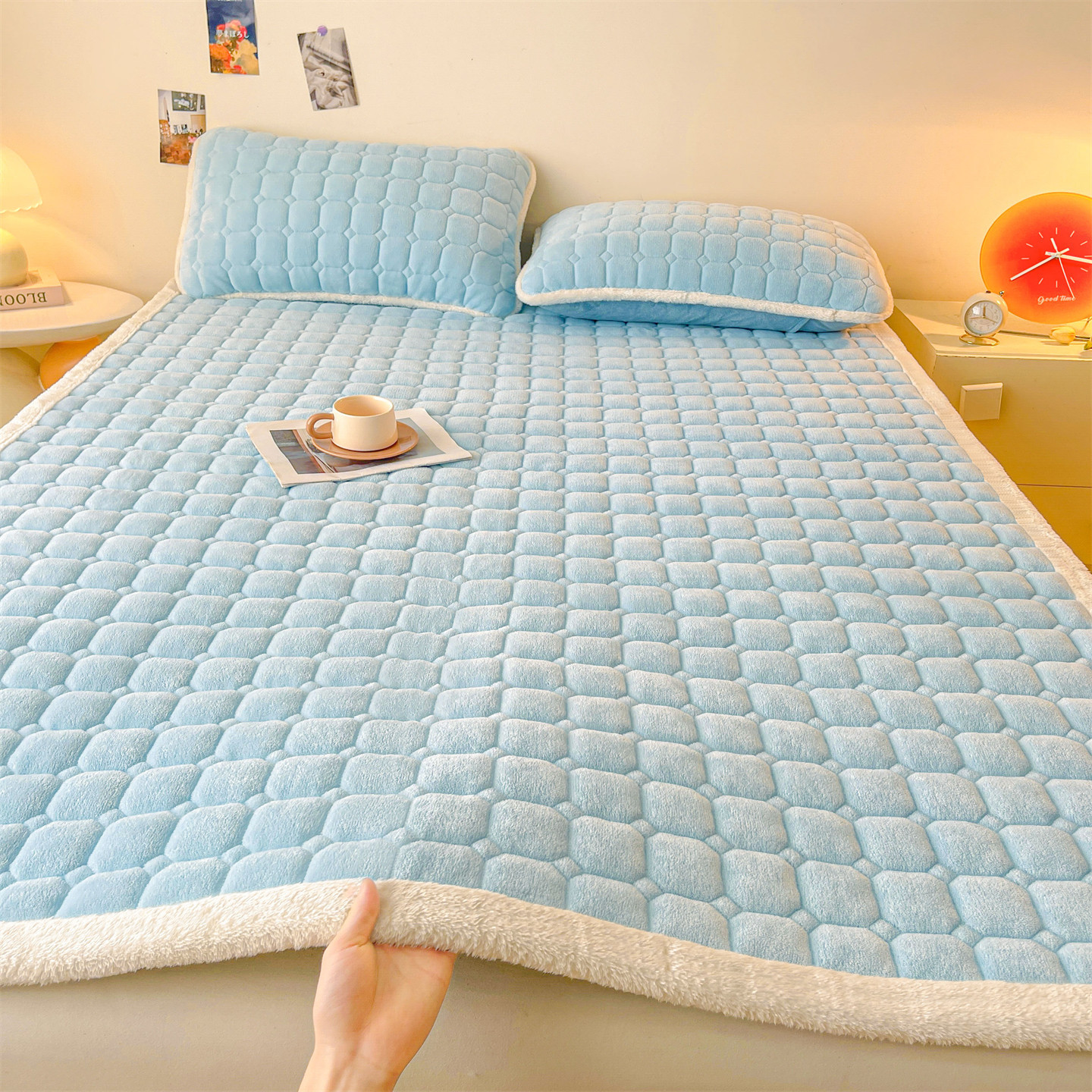 Picture of Class A maternal and child milk velvet mattress autumn and winter foldable washed anti-static home student dormitory bed cushion
