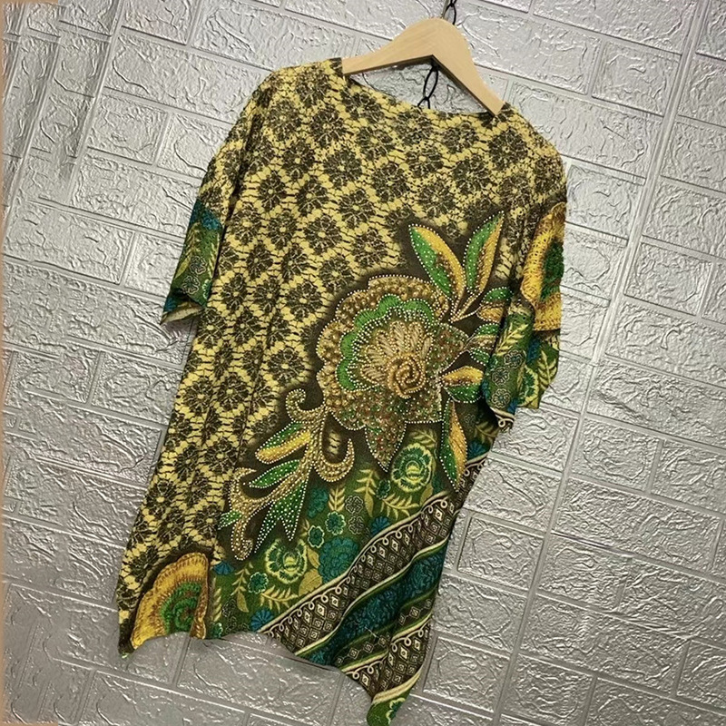 90.00kg Plus Size Women's Early Autumn Half Sleeve Thin Knitted Shirt Printed Western Style Loose Belly Covering Top Mother's T-shirt