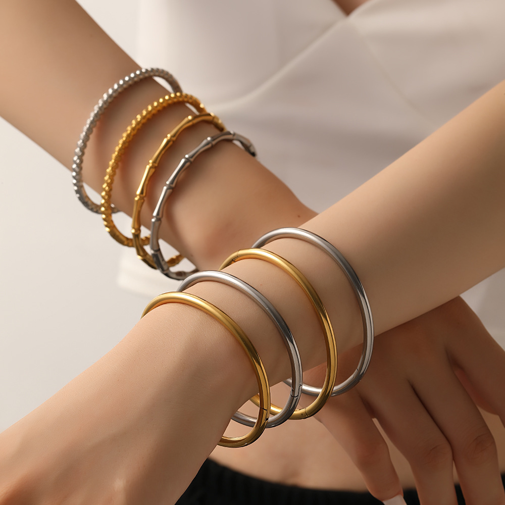 Cross-border stainless steel wholesale smooth buckle bracelet Europe and the United States hot titanium steel does not fade vintage bamboo bracelet