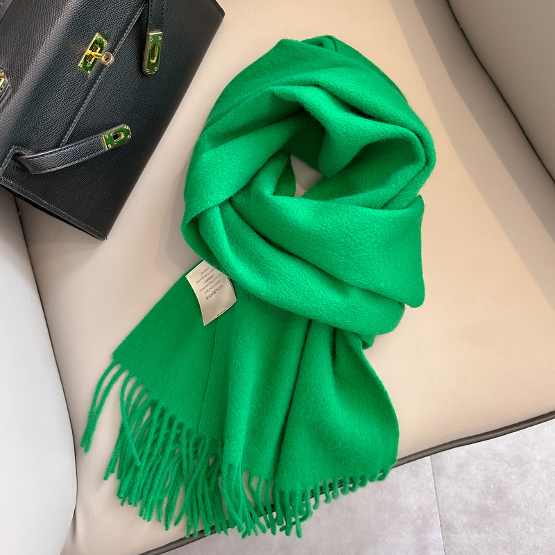 Picture of 2025 New Wool Scarf Women's Winter Thickened Warm Men's Shawl Couple Style Tassel Fashion Cashmere Scarf