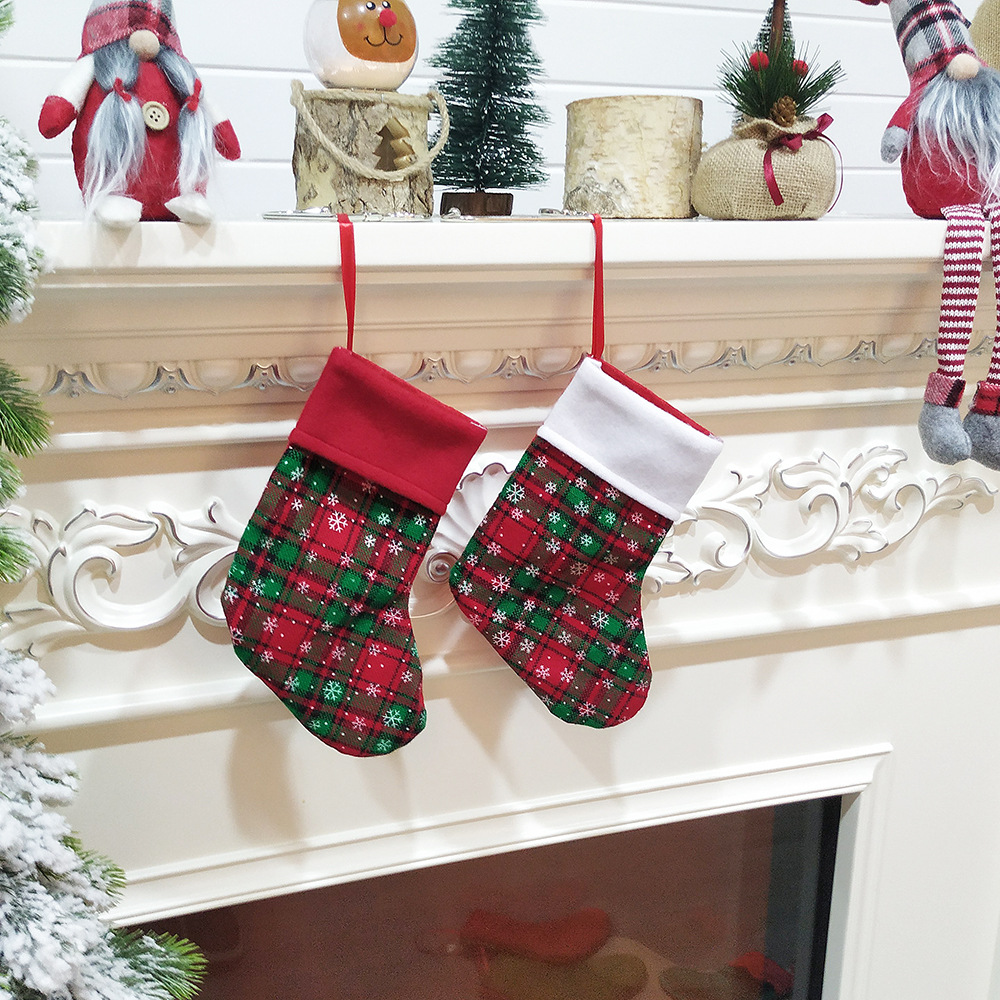 Picture of Amazon Cross Border Christmas Decoration Snowflake Plaid Christmas Small Socks Home Decoration Christmas Gift Socks