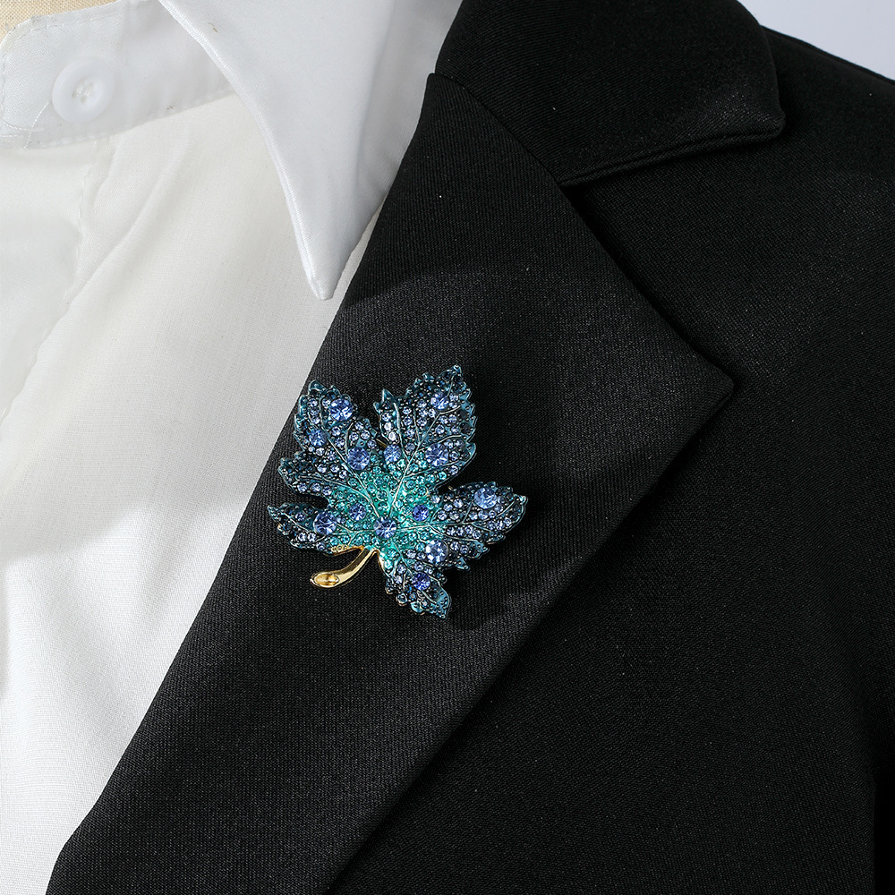 Picture of Cross-border European and American diamond-encrusted gradient red maple leaf brooch vintage design exquisite fashion coat suit pin