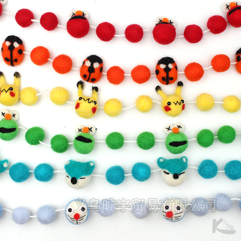 Cross border hot sale wool felt pendant cartoon small animal felt string home decoration Christmas banner Christmas tree decoration