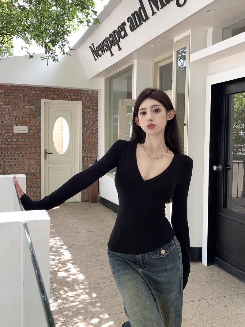 Derong Sexy Style V Neck Long-Sleeved T-Shirt 2025 Autumn and Winter Elegant Slimming Look Pure Desire Inner Layering Shirt Top for Women