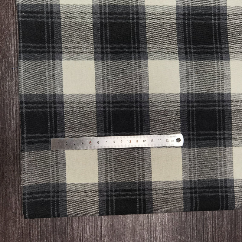 Picture of Spot twill sanding cotton plaid children's shirt plaid fabric 21 yarn-dyed flannel decorative fabric