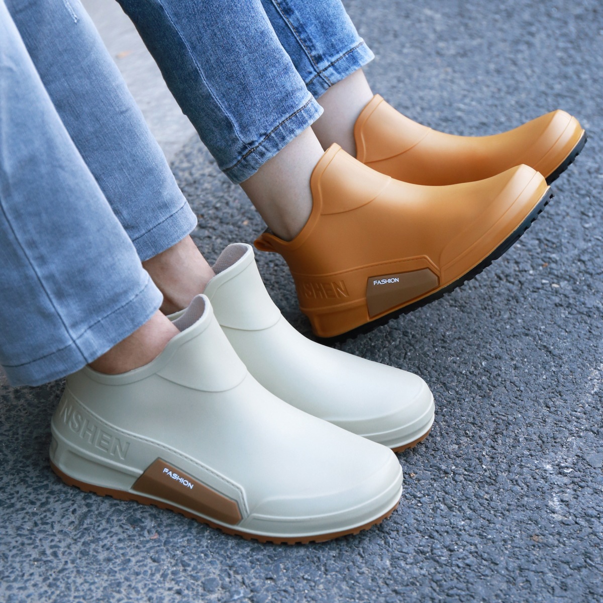 Couple's Rain Shoes Men's Short Tube Low-top Waterproof Shoes Non-slip Water Shoes Outdoor Rubber Shoes Fishing Shoes Women's Light Rain Boots