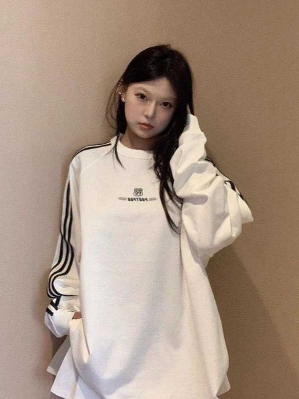 Picture of Women's Sweatshirt Ins Winter New Casual Round Neck Sweatshirt Couple Jacket Korean-style All-match Jacket