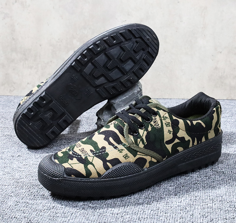 Picture of Liberation shoes men's construction site shoes labor protection shoes low side liberation shoes yellow rubber shoes factory wholesale a generation of hair