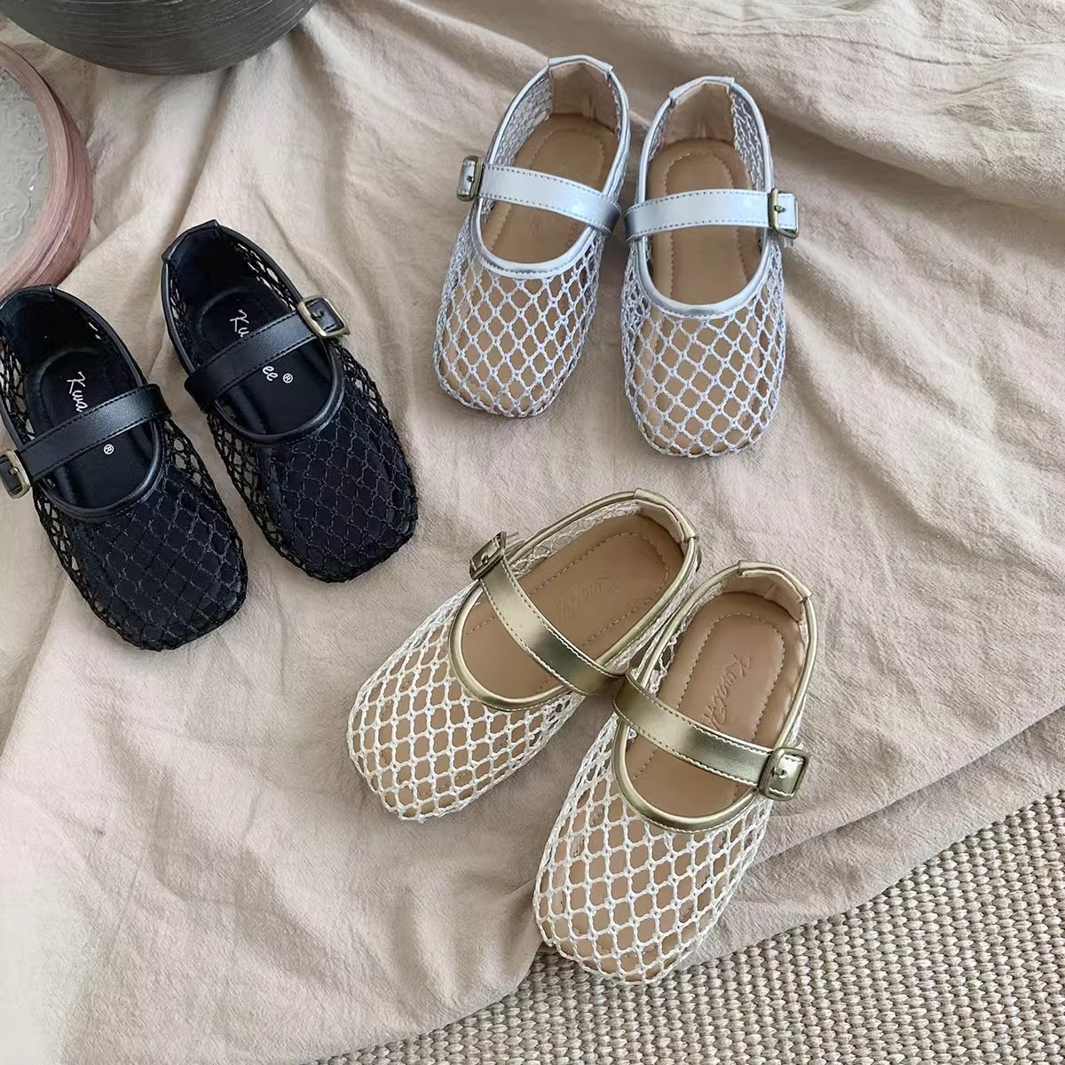 Summer New Korean Style Girls Princess Sandals Mesh Hollow Soft Sole Small Leather Shoes Baby Girl Fashionable Flat Shoes