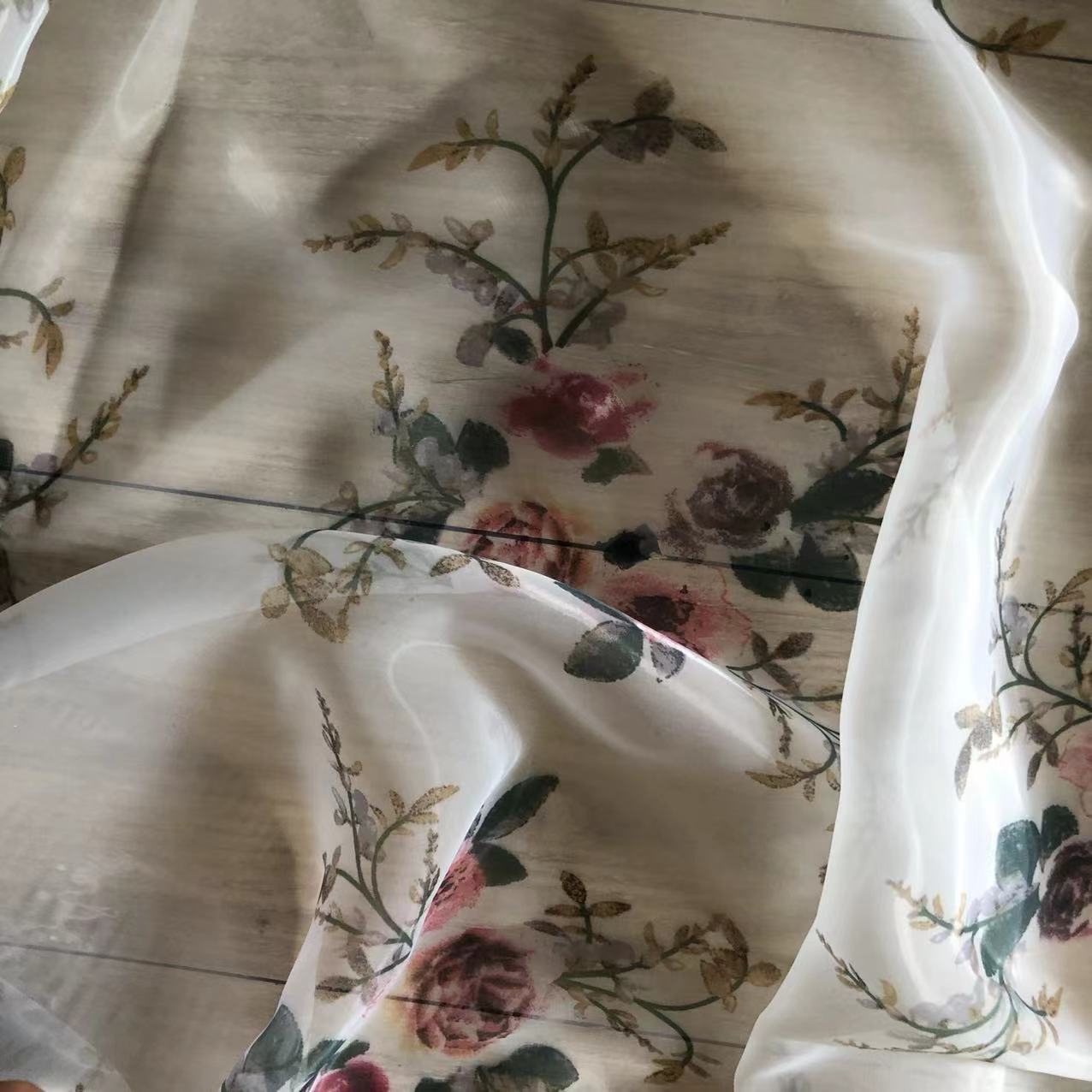 Xiaojun Textile Organza Printed Rose Flower Oil Painting Rose Pink Printed Wedding Dress Fabric Dress Fabric