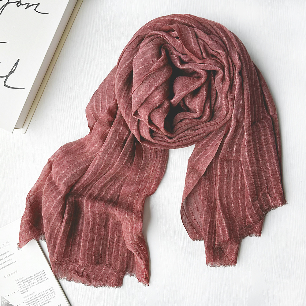 Picture of Foreign Trade Cotton Linen Scarf Scarf Women's Autumn and Winter Gradient Color-matching Japanese and Korean Lady Mori Girl Style Slub Yarn Shawl