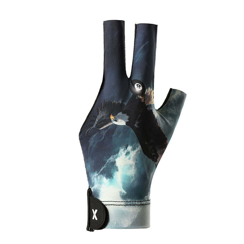 Picture of Billiards Gloves with Three Fingers Leaking for Left and Right Hands, Single Smooth Elastic Ice Silk Breathable Non-Slip Thin Billiards Gloves for Men and Women