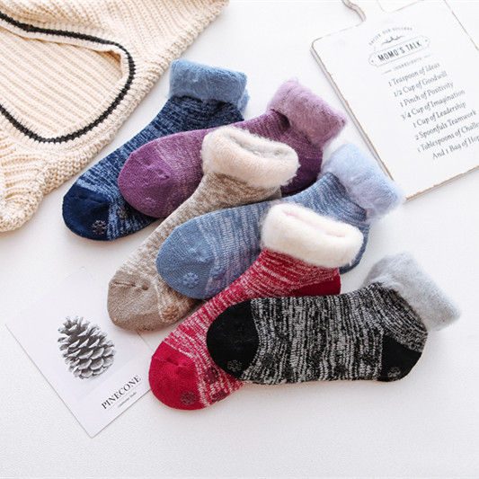 Floor socks adult home socks American-style flanging autumn and winter women's warm socks month socks velvet padded non-slip socks