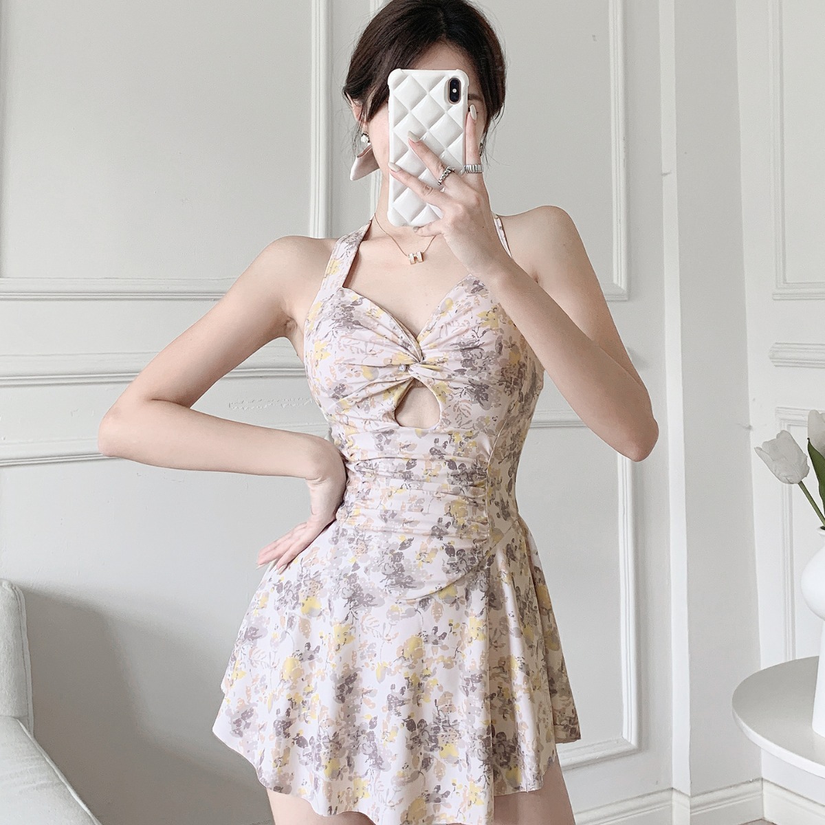 Picture of Cross-Border Swimsuit Women's One-Piece Skirt Korean Floral Halterneck Slimming Look Girl's Small Breast Push-Up Conservative Swimsuit Hot Style
