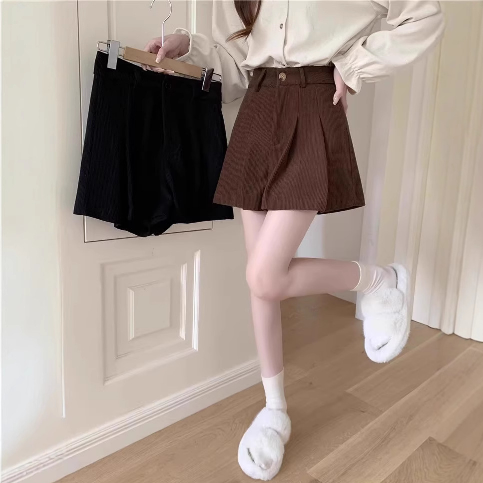 Outwearing corduroy shorts ladies 2024 winter new velvet high waist autumn and winter thick wide leg pants women's pants