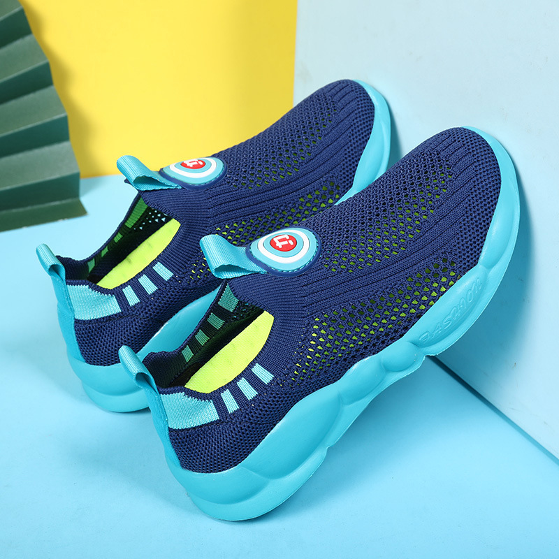 2025 New Summer Style Cut Out Large Children's Lightweight Fashionable Sports Shoes One-Legged Men's Soft Breathable Casual Shoes