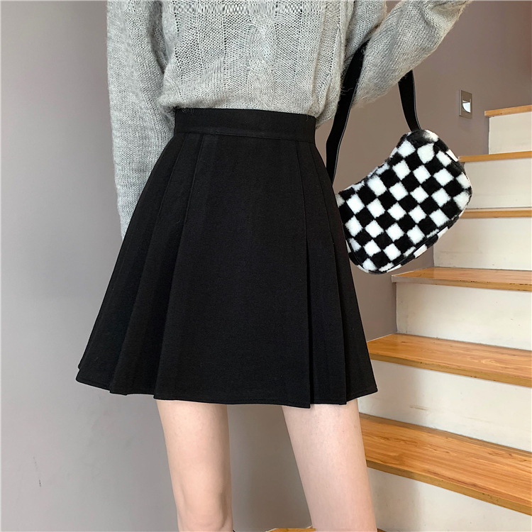 2023 Girls JK Black High Waist Pleated Skirt Slim Look Comfortable Elegant Celebrity chubby girl Skirt Middle East
