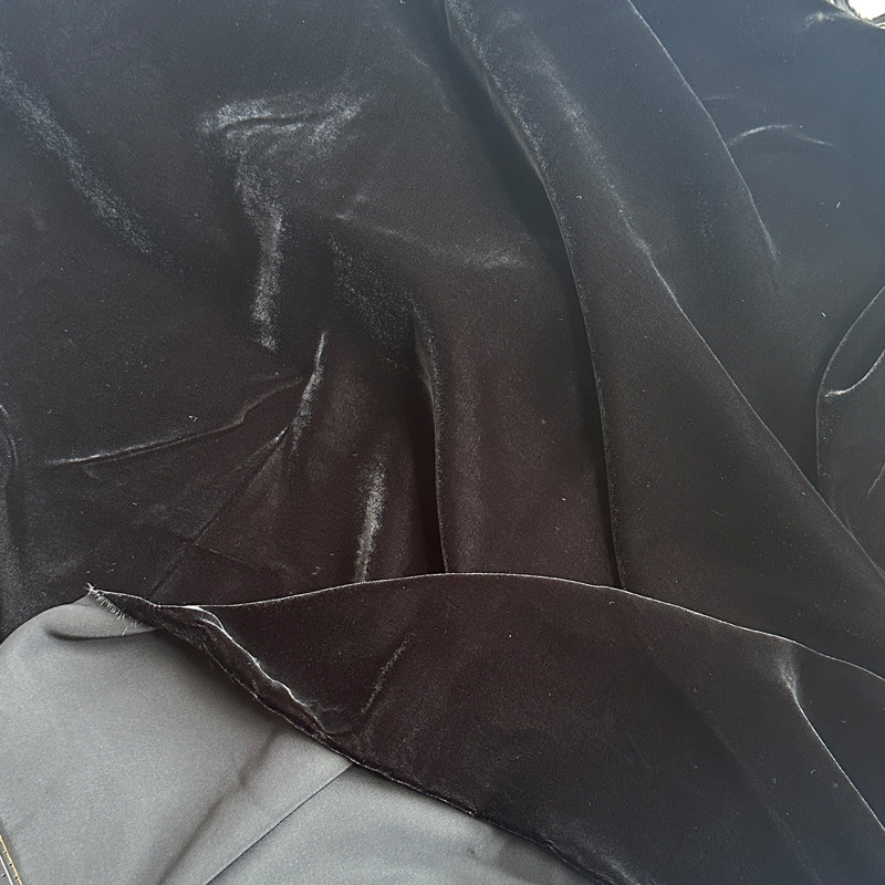 Picture of Cupro Velvet Fabric, Cupro Silk Fabric, High-Quality New Velvet Dress Suit, High-End Jewelry in Stock