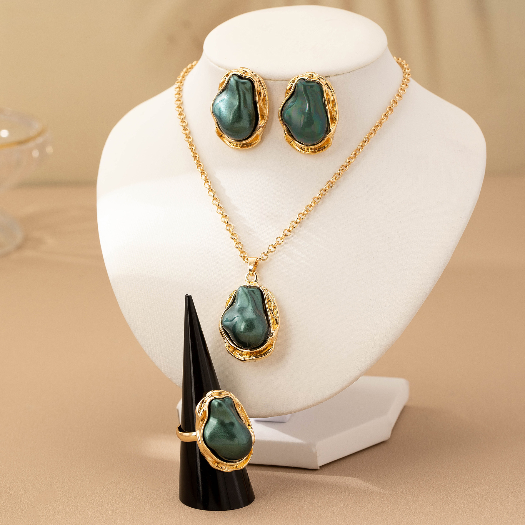 Vintage Green Irregular Inlaid Imitation Pearl Necklace Earrings Four-piece Banquet