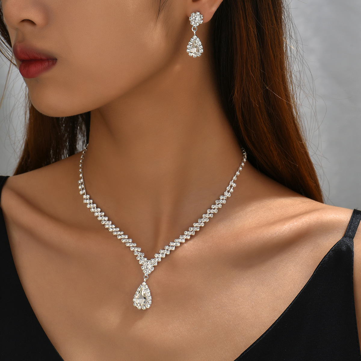 Picture of Bridal Jewelry suit Bracelet Cross-border Explosions Necklace Earrings Wedding Women Evening Dress Accessories Two-piece Set