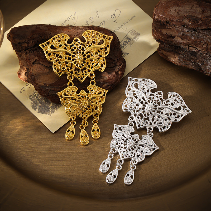 Picture of New Southeast Asian Cross-border Tassel Brooch Pin One Wear Dual-purpose Hollow-out Retro High-grade Chest Jewelry Wholesale