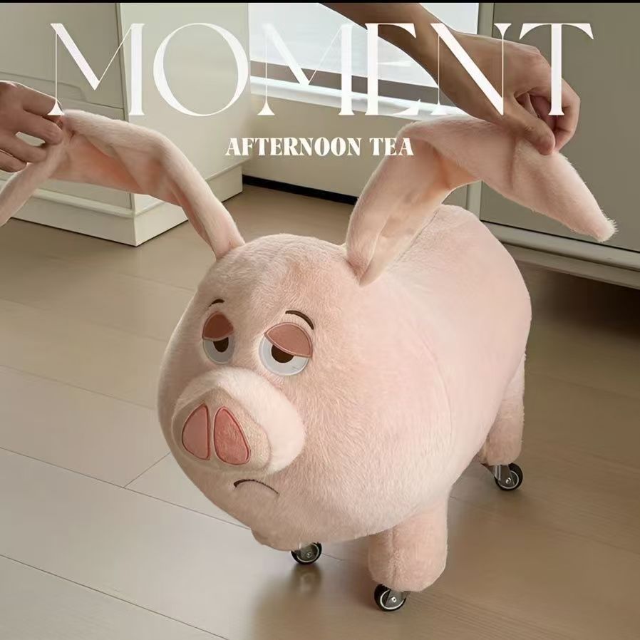 Nezha peripheral Taiyi real mount flying pig doll can sit on the bench, cute piglet pig stool seat low stool