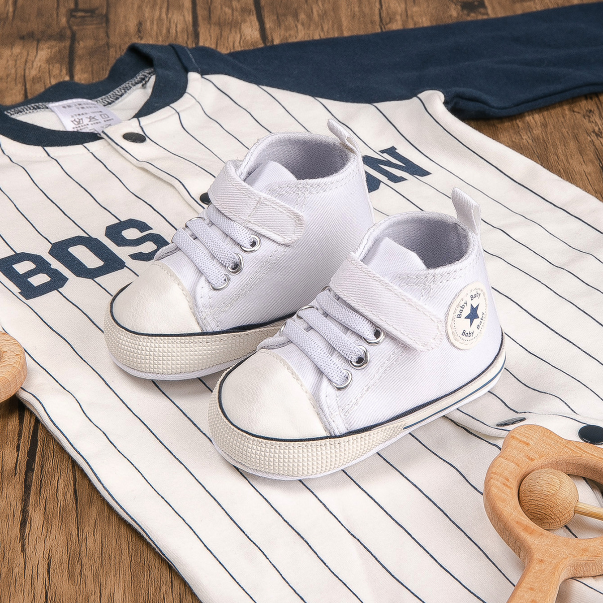 Picture of Foreign trade explosions classic high-top baby canvas shoes toddler shoes soft bottom with baby shoes