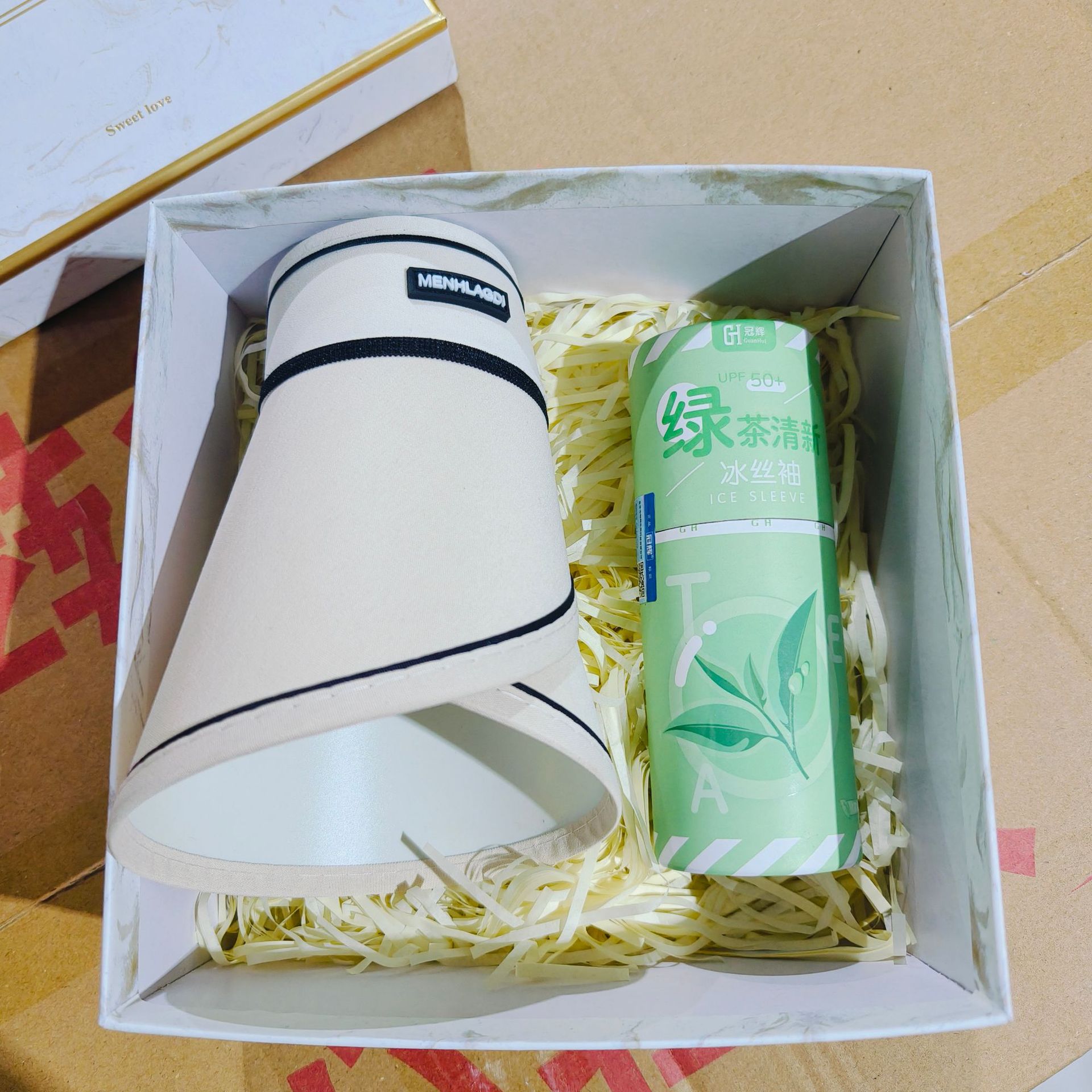 Picture of Business Accompanying Gift Set Practical Staff Birthday Welfare Gift Company Annual Meeting Creative Gift Wholesale Christmas