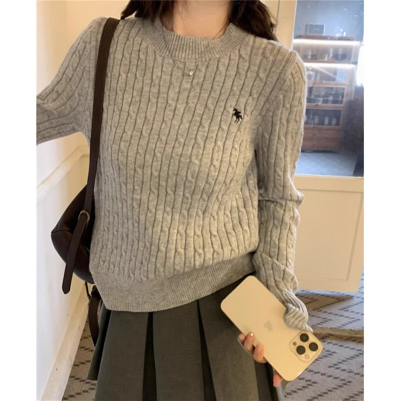 Picture of Twist design sense niche round neck sweater women's autumn and winter New long sleeve embroidered small top sweater