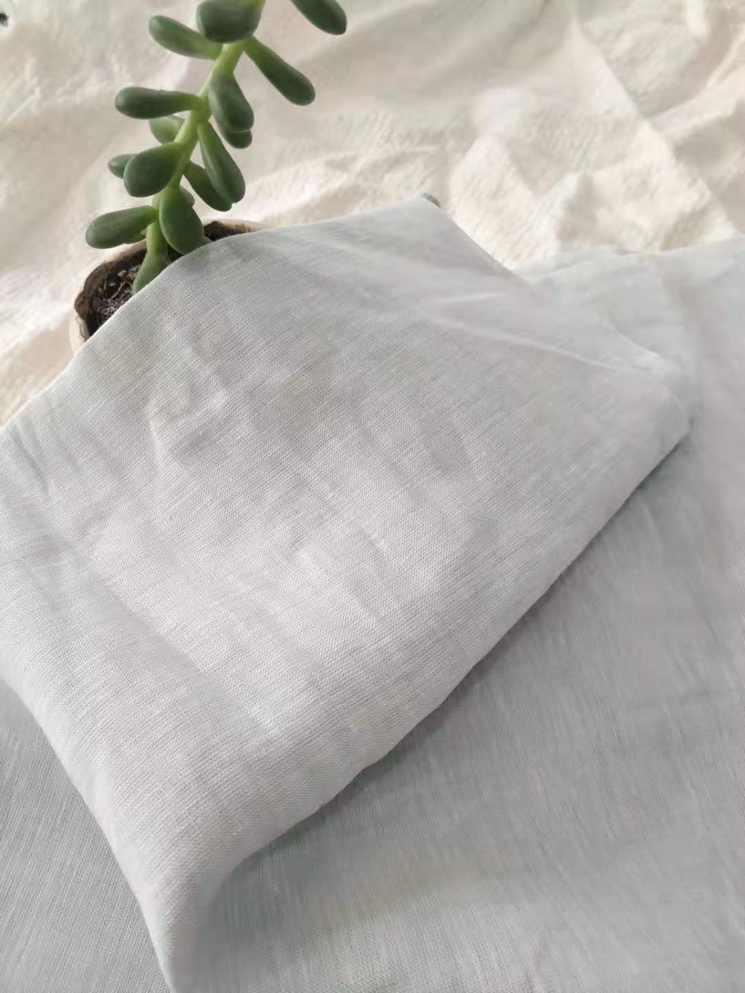Picture of Light Green Pure Linen Bed Sheets Fabric Exported to France Linen Quilt Cover Fabric European Linen Four-piece Set