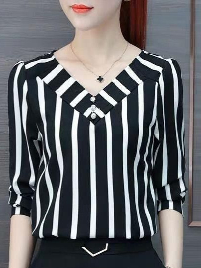 Wholesale 2024 spring and summer new striped women's top Korean loose women's seven-point sleeve T-shirt women's casual base shirt