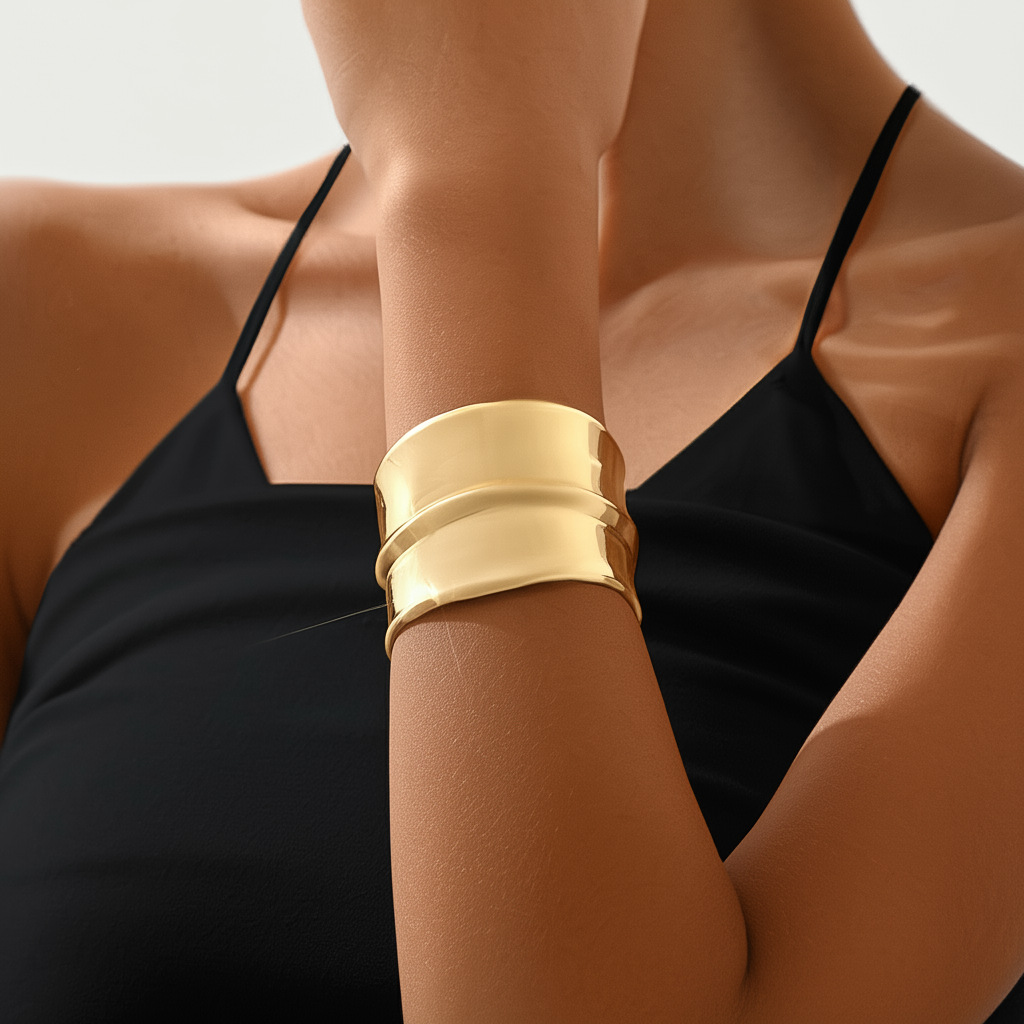 Cross-border French simple design sense open smooth bracelet niche retro hollow geometric jewelry Qingdao manufacturers