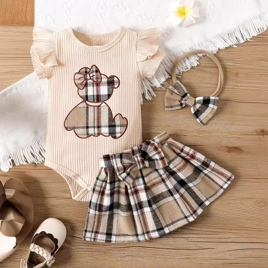 Picture of Cross-border INS newborn baby bag fart triangle khayi baby girl plaid skirt summer bear two-piece suit