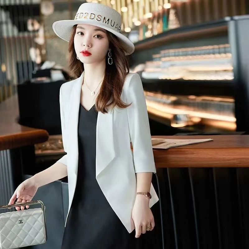 Picture of plus size Women's Western Style Thin Small Suit Jacket 2025 Summer chubby girl Slimming Seven-Sleeve Sunscreen Suit Top