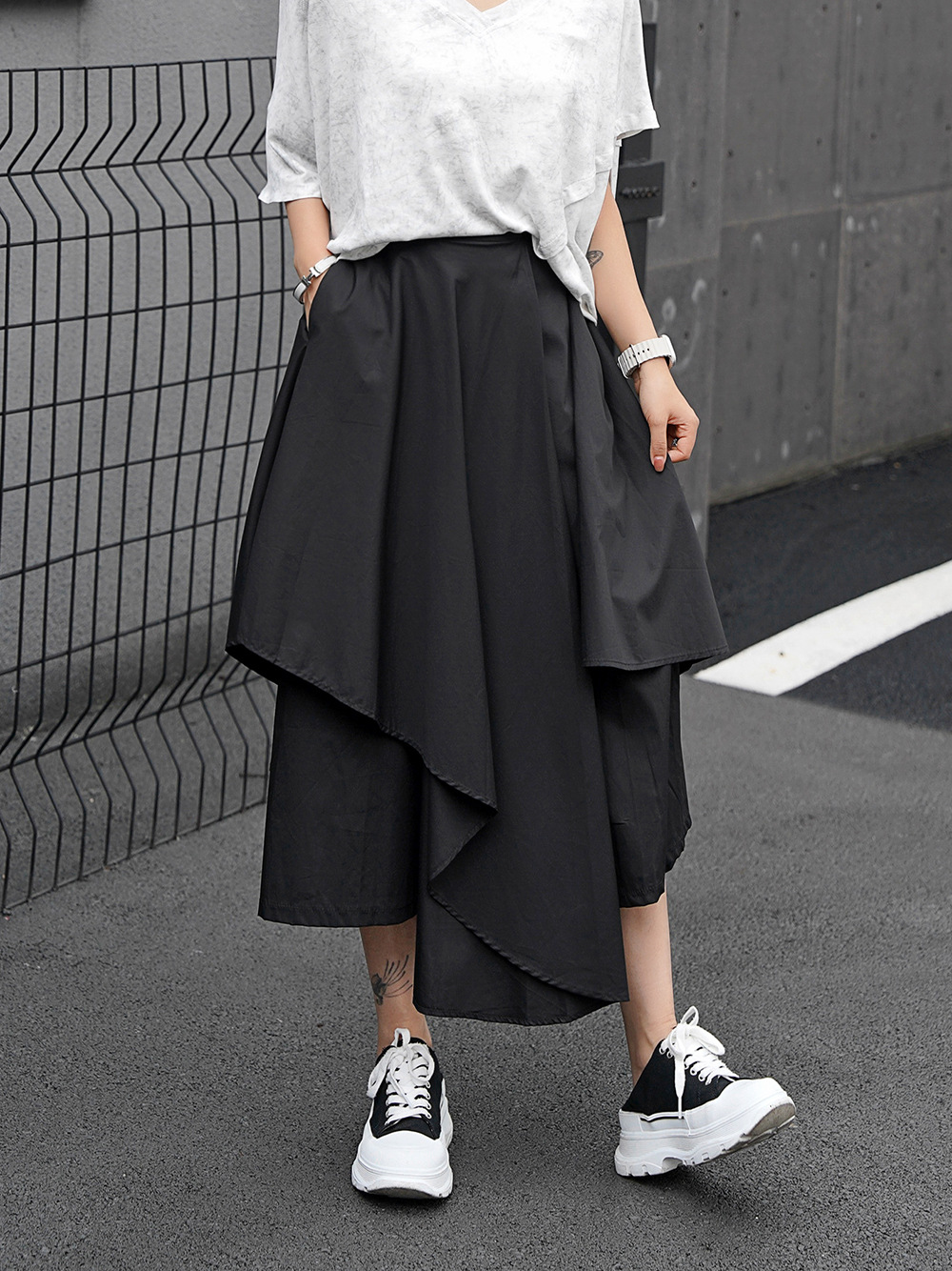 240470 Culottes Women's Slimming Design Sense 2024 New Spring and Summer A- shaped Irregular High Waist Slimming All-match Wide Legs