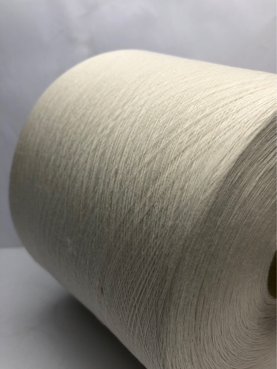 Picture of 30s/1 Polyester Silk Blended Yarn 7030 Polyester Mulberry Silk Yarn Polyester Silk Blended Yarn