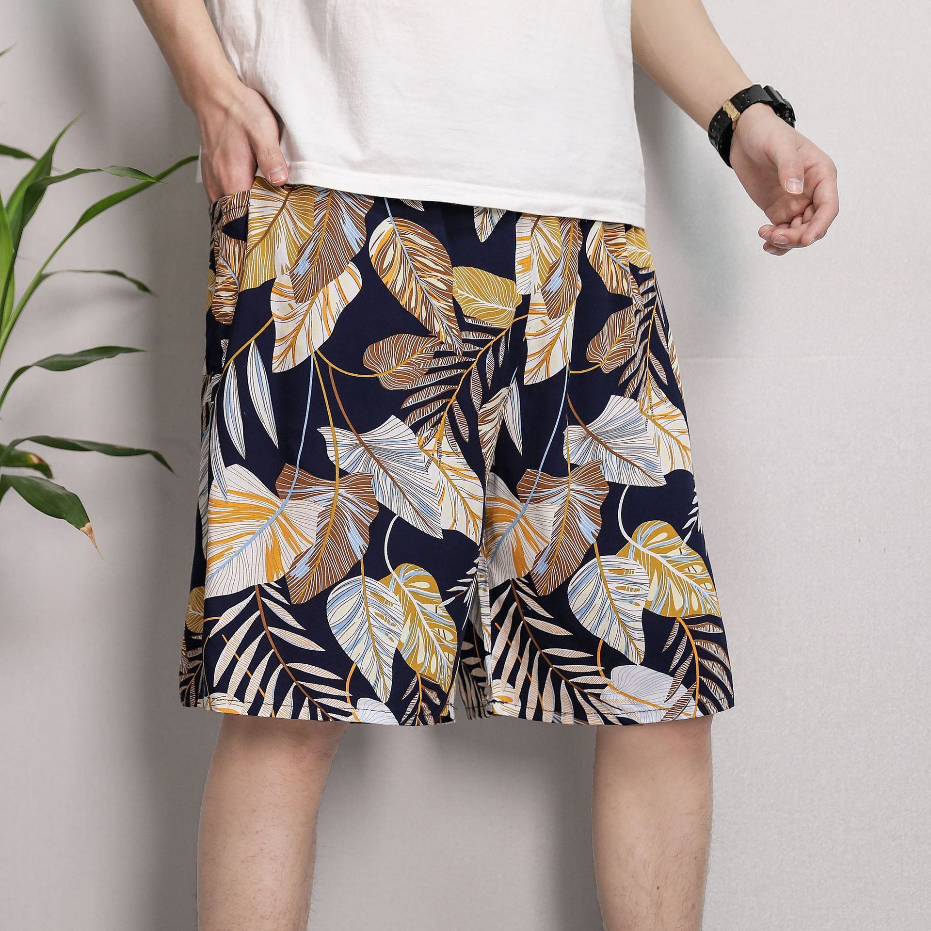 Picture of Cotton Silk Pajama Pants Men's Summer Thin Large Size Loose Shorts Casual Breathable Floral Pants Outer Wear Five-Point Beach Pants