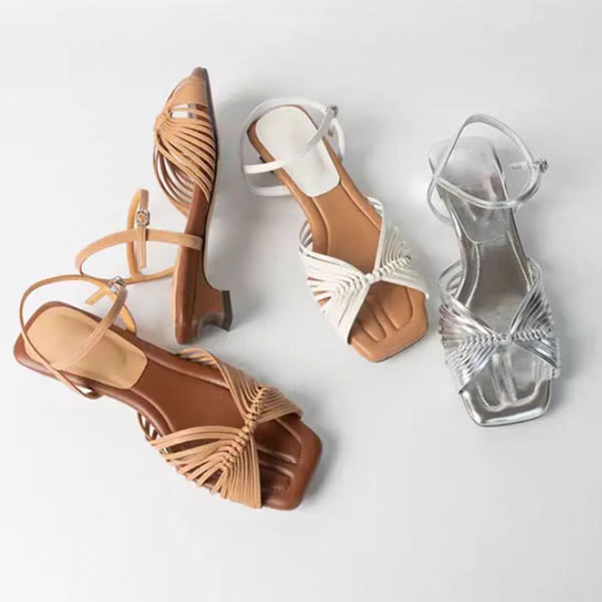 Very soft feeling of stepping on excrement French kitten heel 2024 summer mid-heel square toe open toe woven thin strap buckle sandals for women