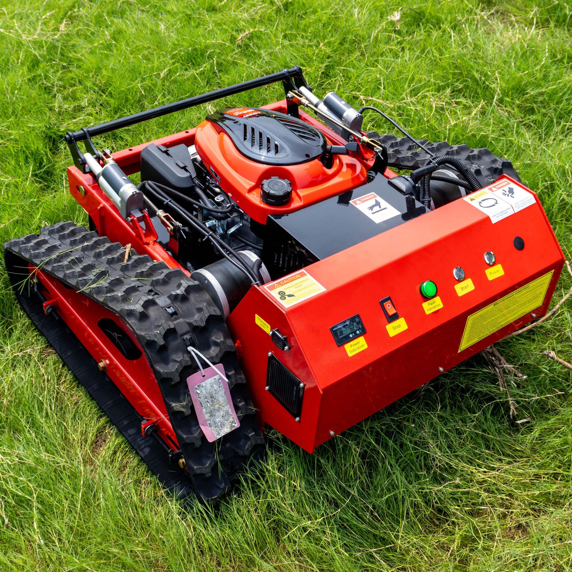 Picture of Factory export width cutting 550 small crawler lawn mower source factory a generation of remote control lawn mower