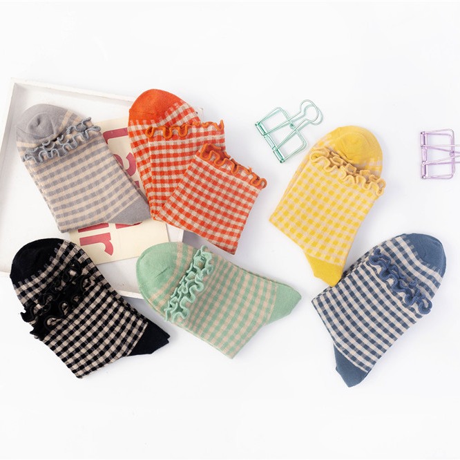 Picture of Women's Fungus-Edged Socks with Rolled Edges, Small Plaid Women's Socks, Casual Loose Cotton Socks, Cotton Short Socks, Zhuji Socks