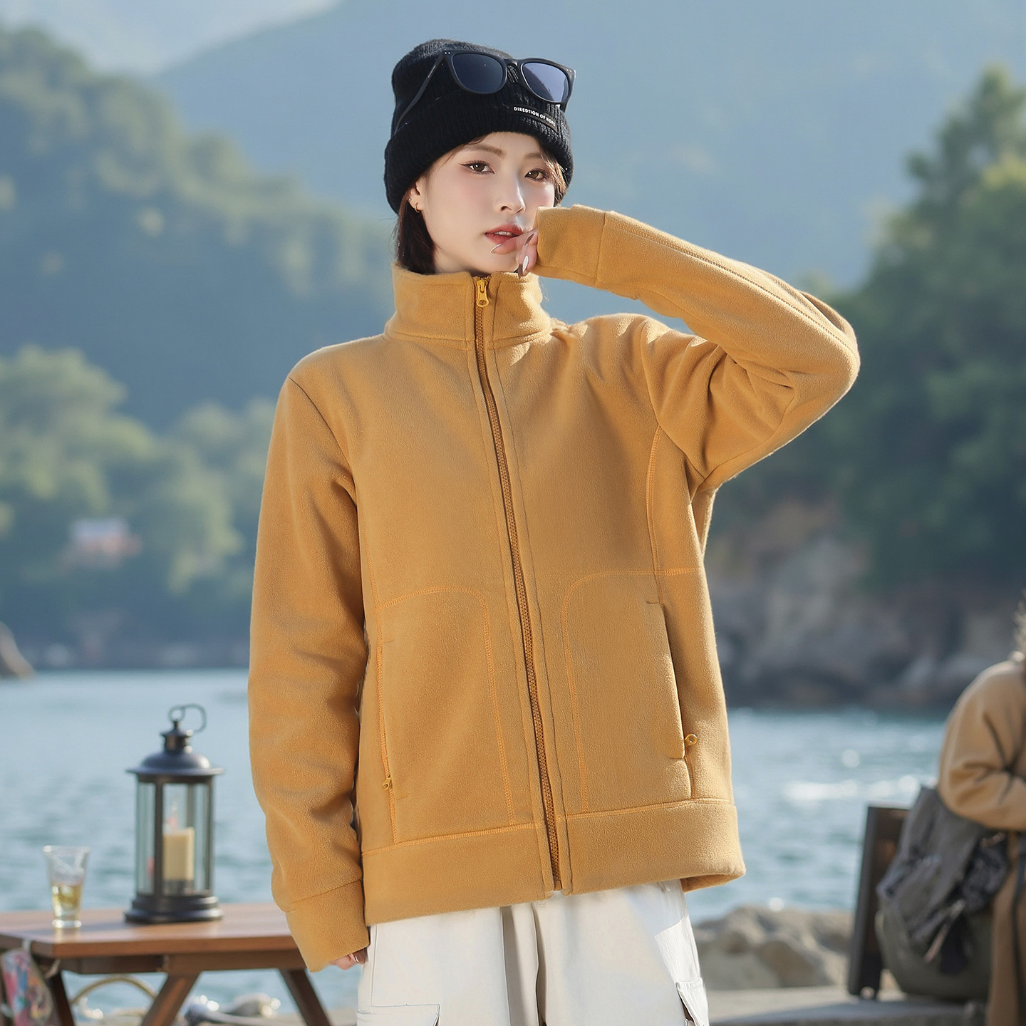 Picture of Casual and warm reversible fleece cardigan, unisex, autumn/winter outdoor windproof softshell jacket, layered with fleece jacket