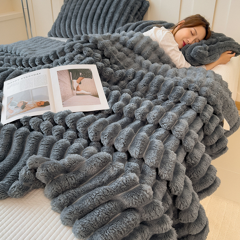 Picture of Class A Rabbit Plush Blanket Falai Blanket Nap Blanket Coral Fleece Blanket Winter Thickened Fleece Blanket Air-conditioning Blanket