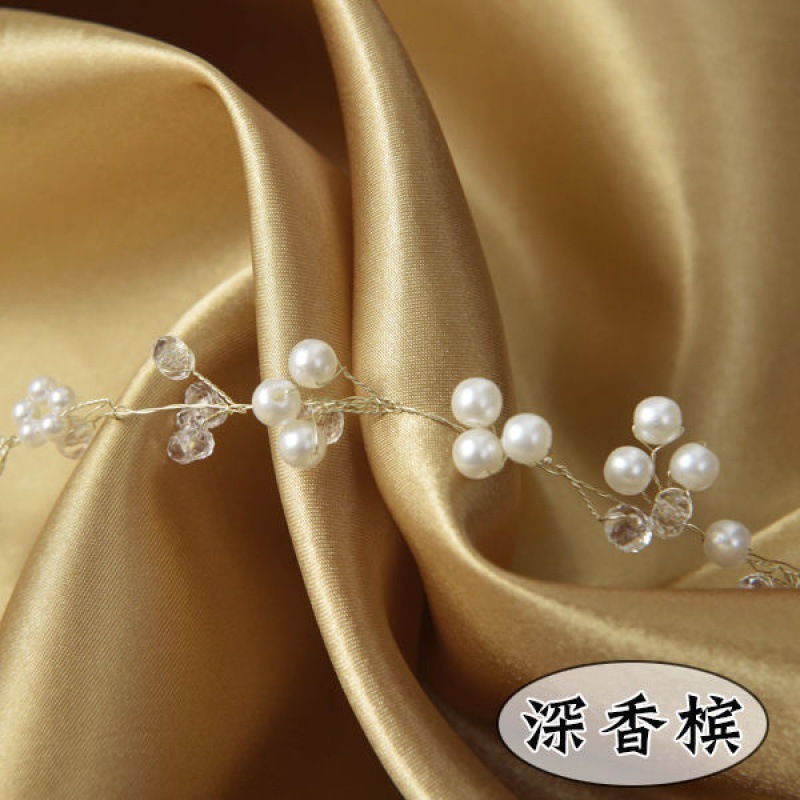 Picture of Satin Fabric Silk Lining Fabric Color Red Cloth Encryption Thickened Hanfu Dress Decorative Lining Silk Lining Summer