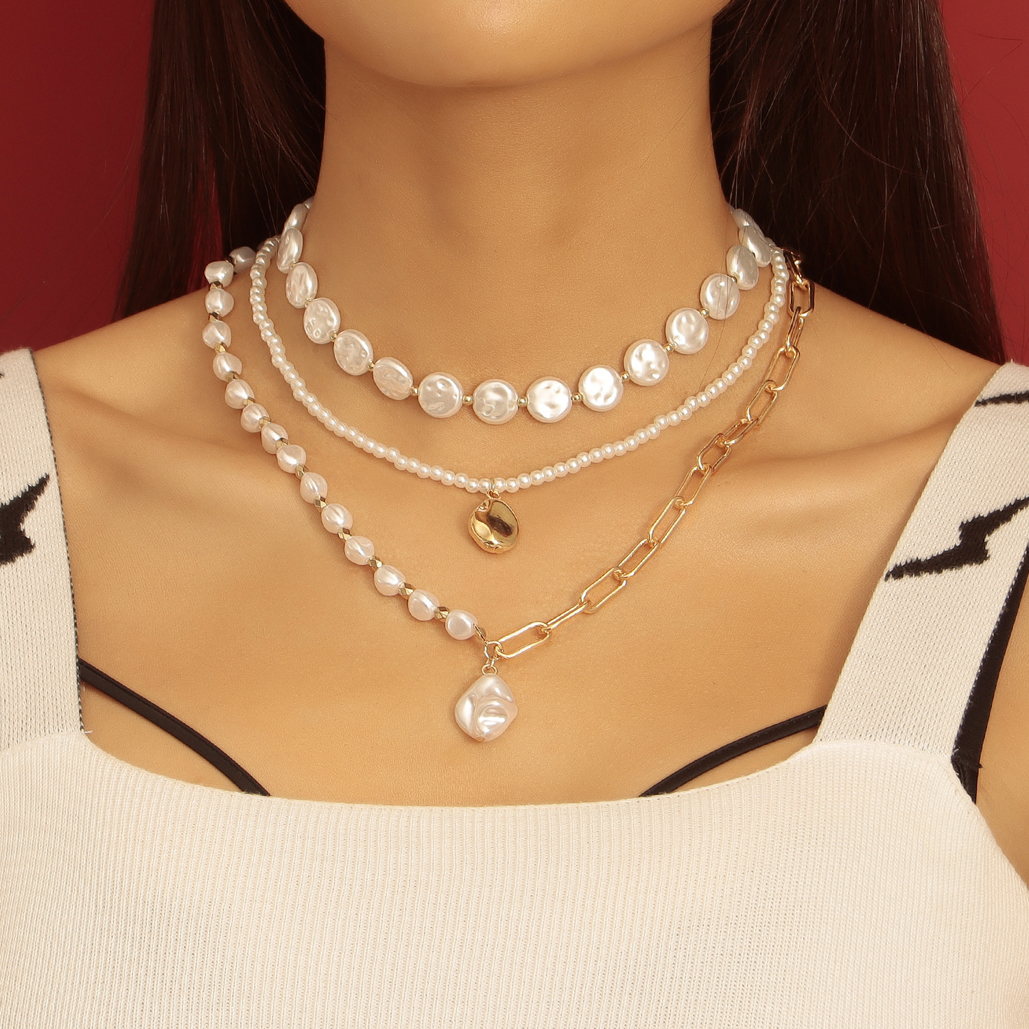 Europe and the United States cross-border jewelry three-layer highlight shaped shaped pearl neck chain necklace female niche beaded all-match necklace