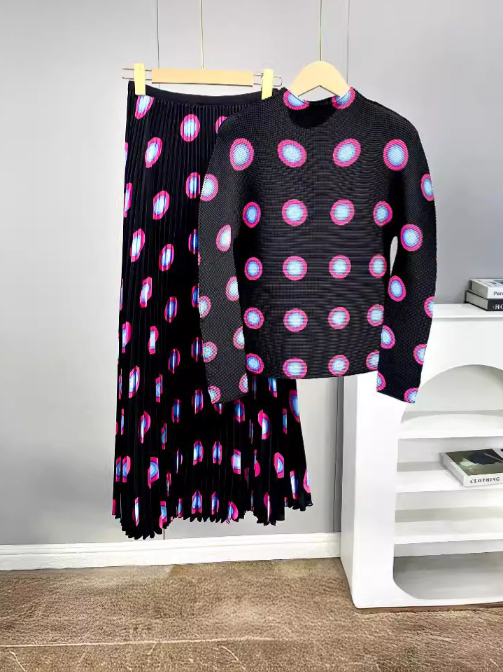 Spring and Summer new pleated polka dot printed skirt suit 2024 high-grade half turtleneck top high waist skirt suit