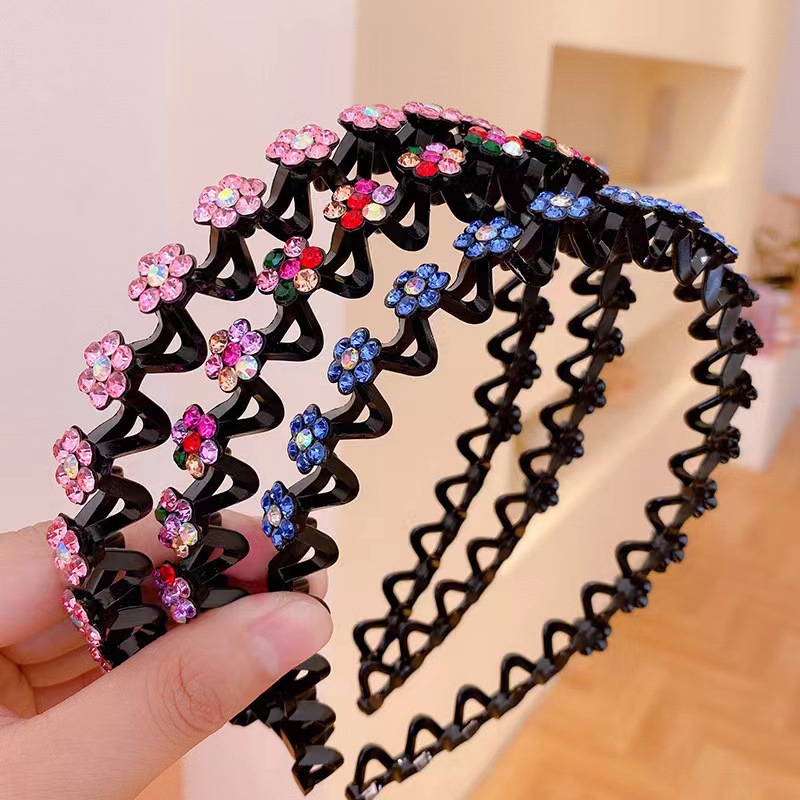 Picture of Pearl Rhinestone Headband for Women, Simple Retro Headband, Female Hairpin, Korean Internet Celebrity Elegant, Fairy Forest Style Super Fairy Headwear