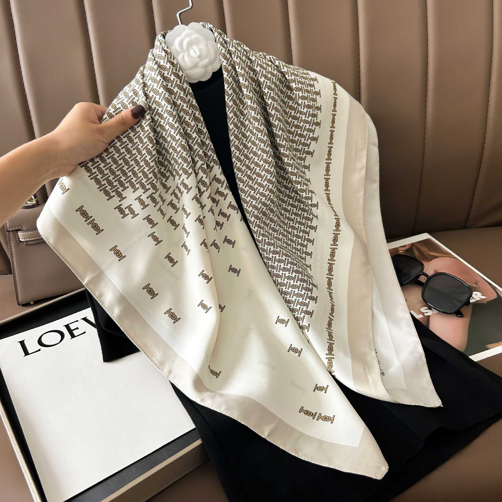 Picture of New 90cm Large Square Silk Elegant High-grade Decorative Shawl Women's Silk Scarf Fashion All-match Professional Scarf